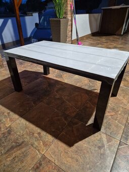 Konferenčný stolík - 4