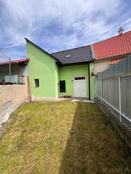 DOM v centre Spišských Vlachov – ideálny na bývanie aj podni - 4