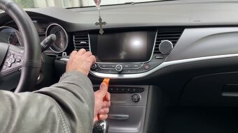 Oprava autoradii, displejov pre OPEL ASTRA K - 4