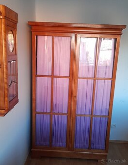 spálňa starožitná - 4