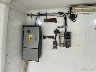 Predám garáž na Tučkovej ulici v Ružinove - prípojka 380V - 4