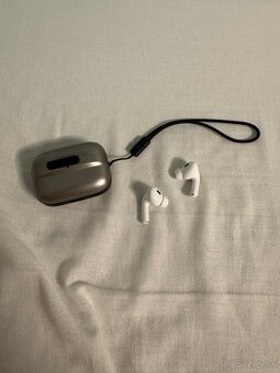 Apple AirPods Pro 2 - 4