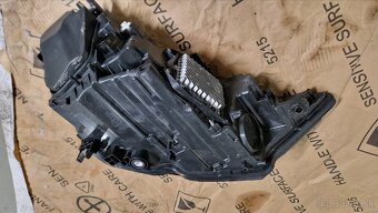 AUDI A6 C8 4K SVETLOMET PREDNÝ ĽAVÝ - 4