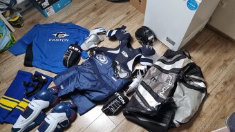 Hokejová výstroj - 4