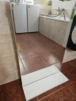 Zrkadlova skrinka - 4