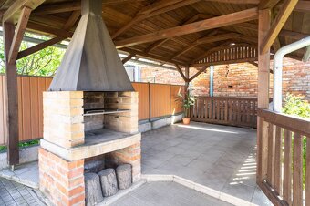 VIDIECKY DOM S KRÁSNYM POZEMKOM, 1455 m², EGREŠ - 4