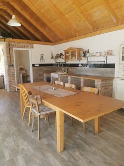 ALL INCLUSIVE | NA PREDAJ RODINNÉ DOMY NA 2300 M2 POZEMKU, V - 4