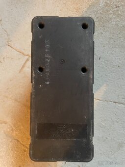 Pumpa centrálneho zamykania Audi A4 B5/6 (4A0 862 257 A) - 4