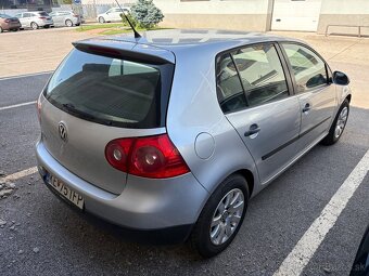 VW Golf 5 1.4 benzín 55kW sedan - 4
