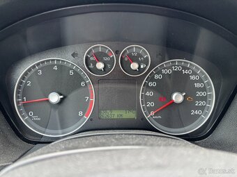 Ford Focus 1.6 Zetec SE Trend - 4