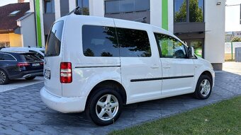 Volkswagen Caddy 1.6 TDI 75kW Automat • 2011 - 4