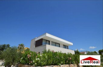 SUKOŠAN, VILA NA PLÁŽI S BAZÉNOM - 4