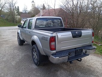 Nissan Navara 2,5 TDi 4x4 - 4