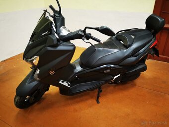 Predám pekný zachovalý skúter Yamaha X Max 125cm3 - 4