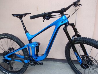 Minimálně jeté enduro Giant Reign Advanced Pro 29 2 Carbon - 4