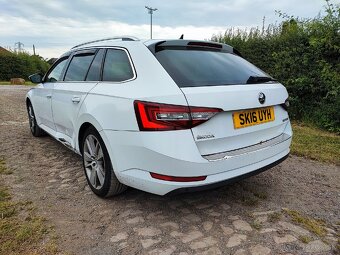 Rozpredám Škoda Superb 3 kombi Elegance - 4