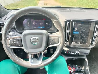 VOLVO XC40 P8 300kw 360 kamera R-design RECHARGE - 4
