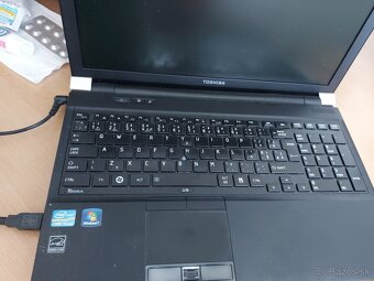 Toshiba Tecra R850-119 - 4