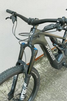 Predám elektrický bicykel Specialized Levo Comp karbom L - 4