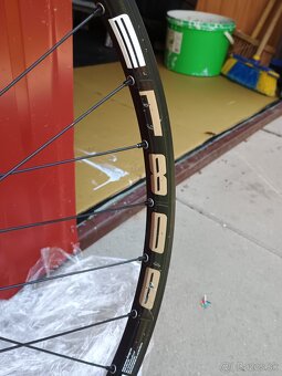 DT Swiss M1800 26" 1550g - 4