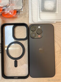 iPhone 14 Pro MAX s príslušenstvom - 4