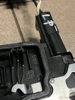 F01/F10/F11 soft-close zámky - 4