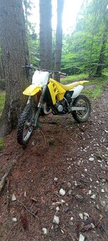 Suzuki RM 125 - 4