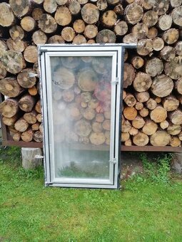 Okná - Hliníkovo/kovové (2-sklo), drevené - 4