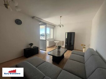 Prenajmem 2 izb.byt s terasou na Hradnom kopci BA. - 4