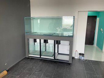 Nové akvárium 800L + stolík + filtračné akvárium - 4