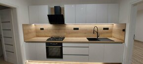 REALFINN EXKLUZÍVNE PREDAJ - LUXUSNÝ 3 IZBOVÝ BYT - 4
