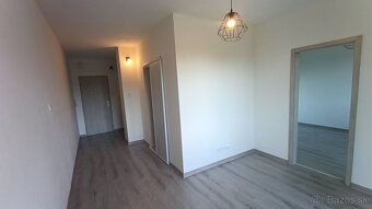 Na predaj: 2-izbový byt po kompletnej rekonštrukcii s VEĽKÝM - 4