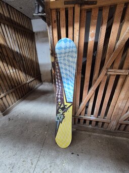 Snowboard, prilba, okuliare - 4