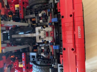 Lego Technic 42143 Ferrari Daytona SP3 - 4