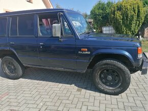 Mitsubishi Pajero 1 2.5td - 4