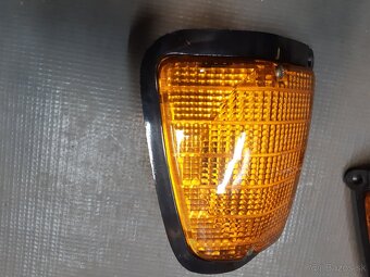 Skoda 120,130,rapid predné smerovky - 4