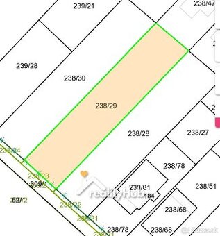 Slnkom zaliaty stavebný pozemok v Horných Chlebanoch - 4
