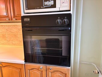 Kuchyňa z masívu so spotrebičmi - 4