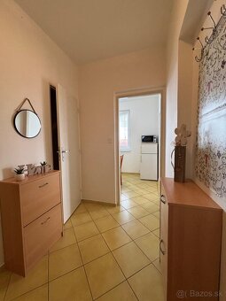 Prenajmem 1- izbový byt - 4