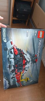 Lego technik 42145 helikoptera Airbus - 4