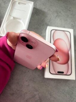 iPhone 15 128GB - 4