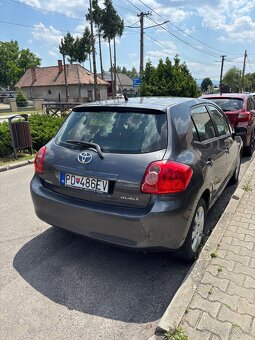 Predam Toyotu Auris, r. 2008 - 4