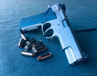 Smith&Wesson 10mm Auto - 4