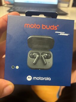 Motorola Moto Buds+ (Sound by BOSE) Forest Grey - 4