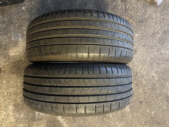 Predám Pirelli Pzero 225/40 R19 - 4