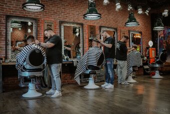 🎯 HĽADÁME SENIOR BARBERA DO NÁŠHO TÍMU V KOŠICIACH 💈✂️ - 4