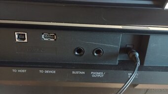 Predám Yamaha PSR E 433 - 4