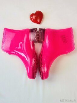 FONNESBERG - Ružové gumáčiky v čísle 37 - 4