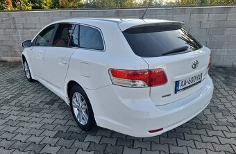 Toyota Avensis Combi 2.0l D-4D Luna - 4