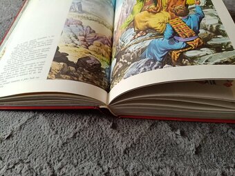 Ilustrovaná Biblia - 4